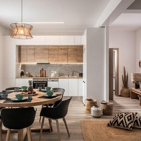 Khroma Luxury Suite 1 Beach Front Apartment Херсониссос Экстерьер фото