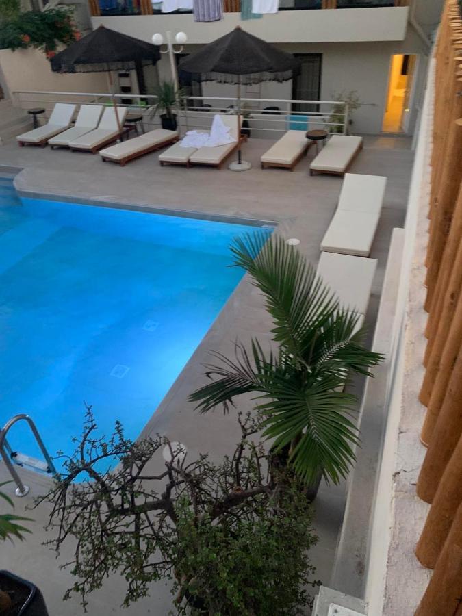 Khroma Luxury Suite 1 Beach Front Apartment Херсониссос Экстерьер фото