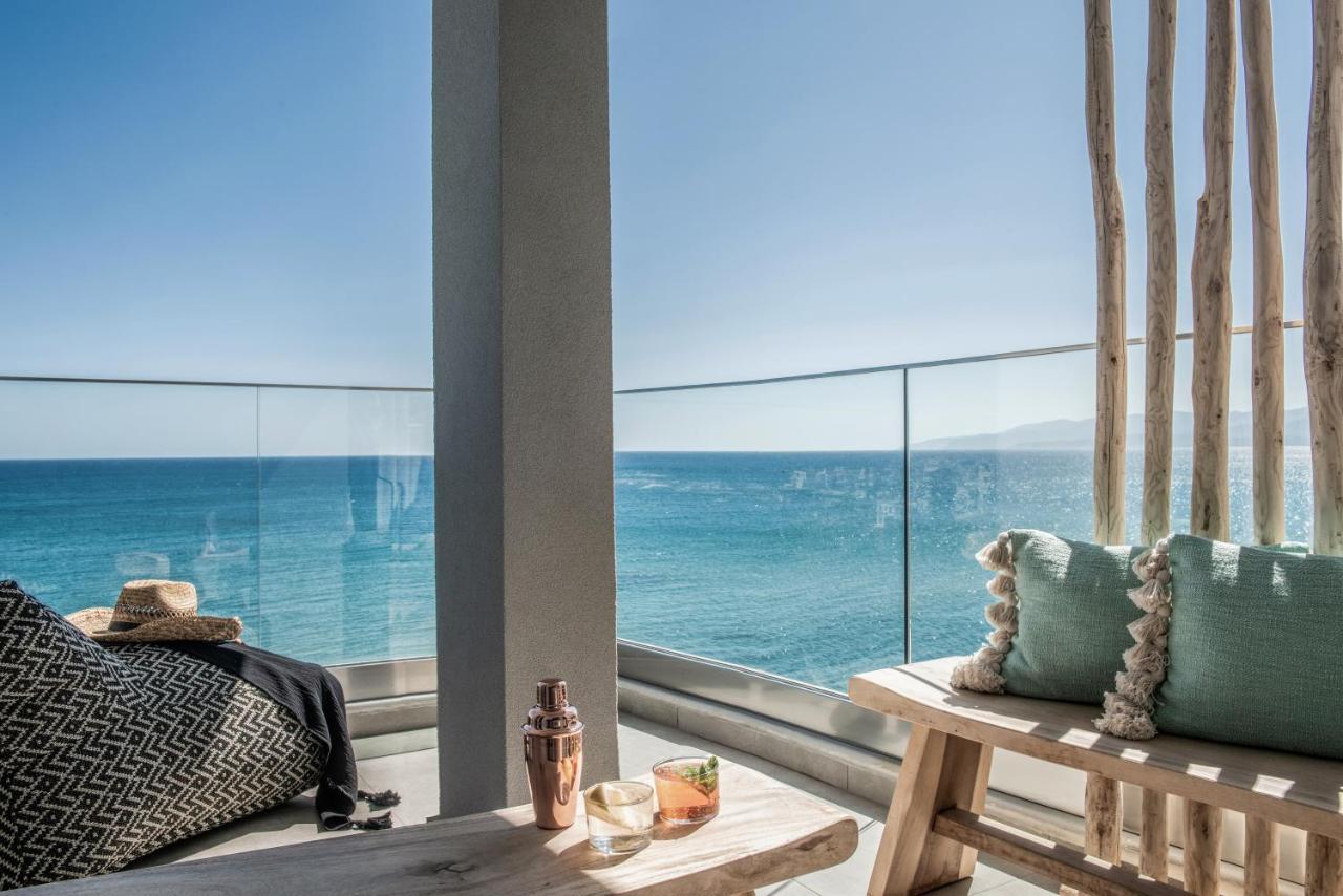 Khroma Luxury Suite 1 Beach Front Apartment Херсониссос Экстерьер фото