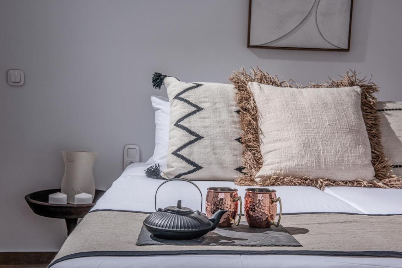 Khroma Luxury Suite 1 Beach Front Apartment Херсониссос Экстерьер фото