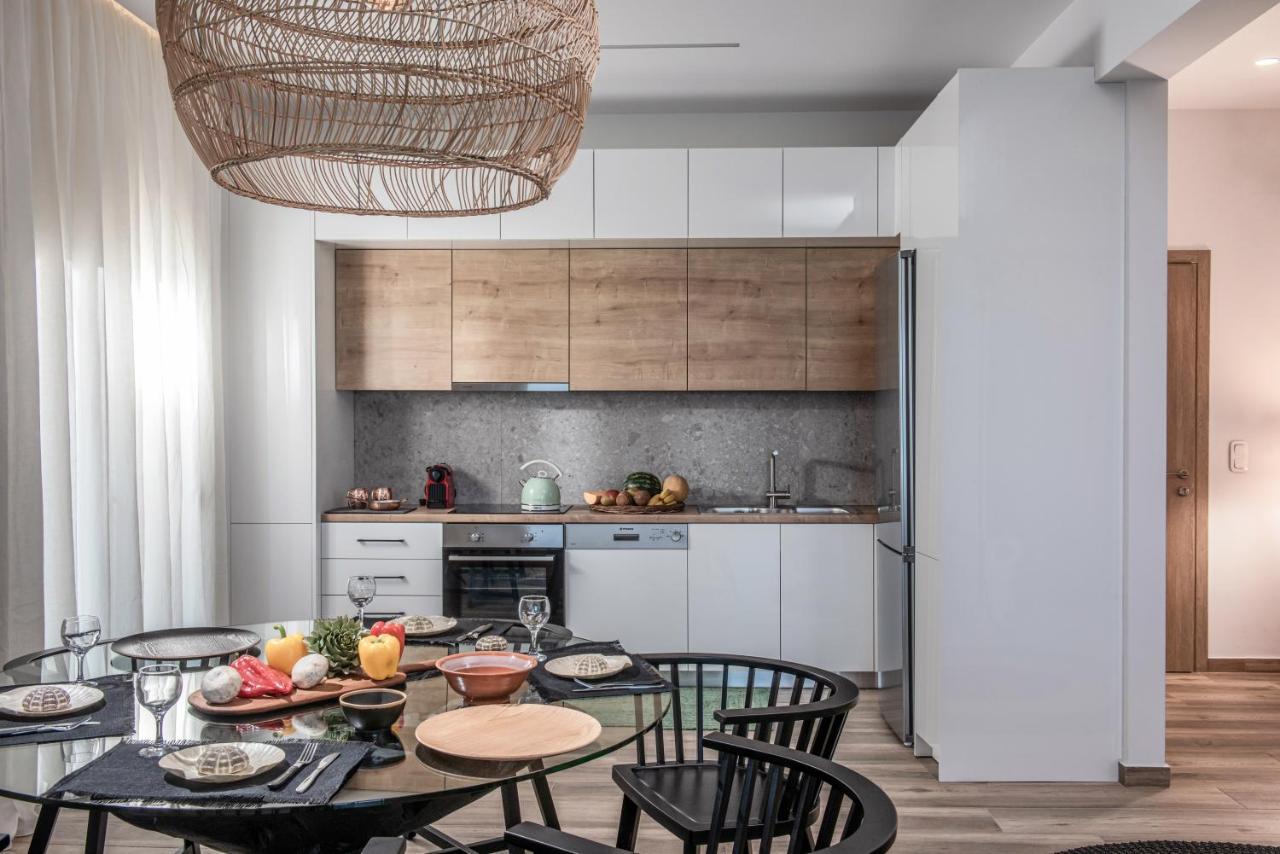 Khroma Luxury Suite 1 Beach Front Apartment Херсониссос Экстерьер фото