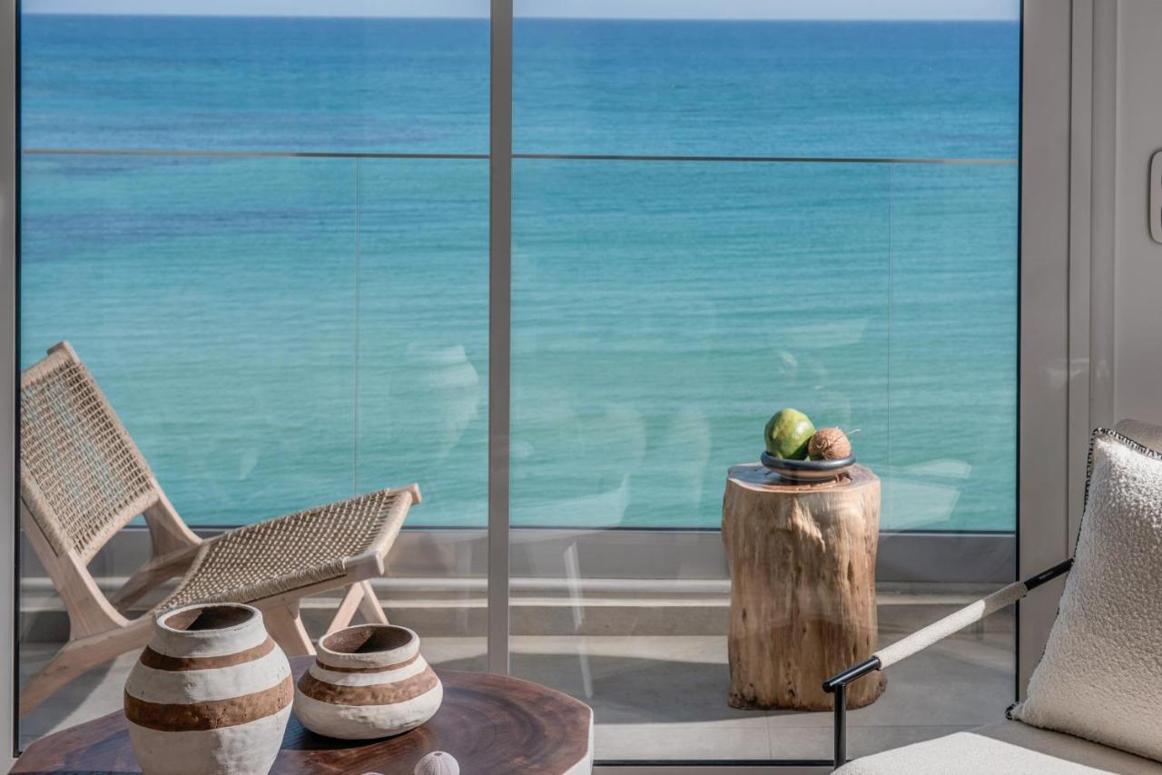 Khroma Luxury Suite 1 Beach Front Apartment Херсониссос Экстерьер фото
