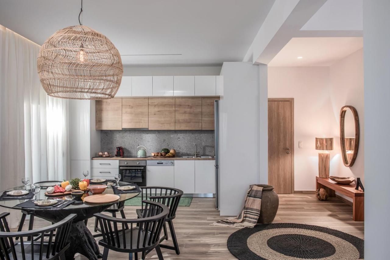 Khroma Luxury Suite 1 Beach Front Apartment Херсониссос Экстерьер фото