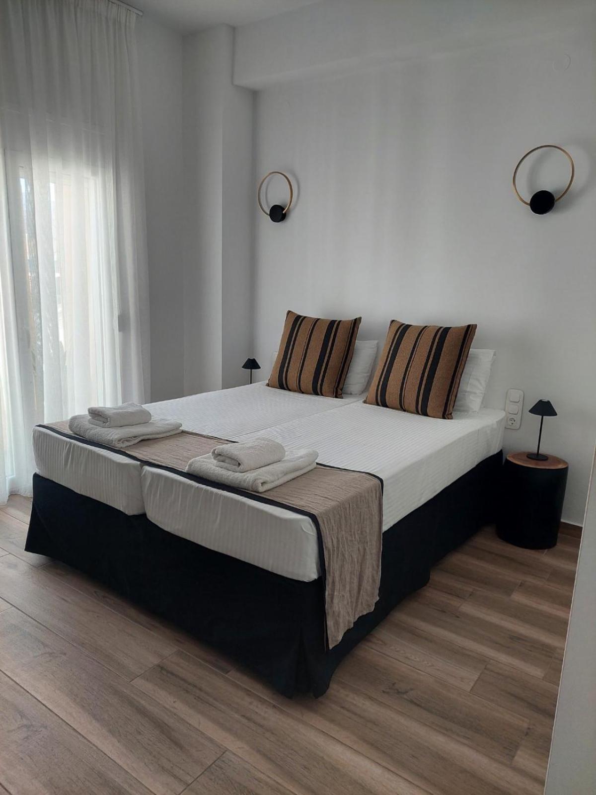 Khroma Luxury Suite 1 Beach Front Apartment Херсониссос Экстерьер фото